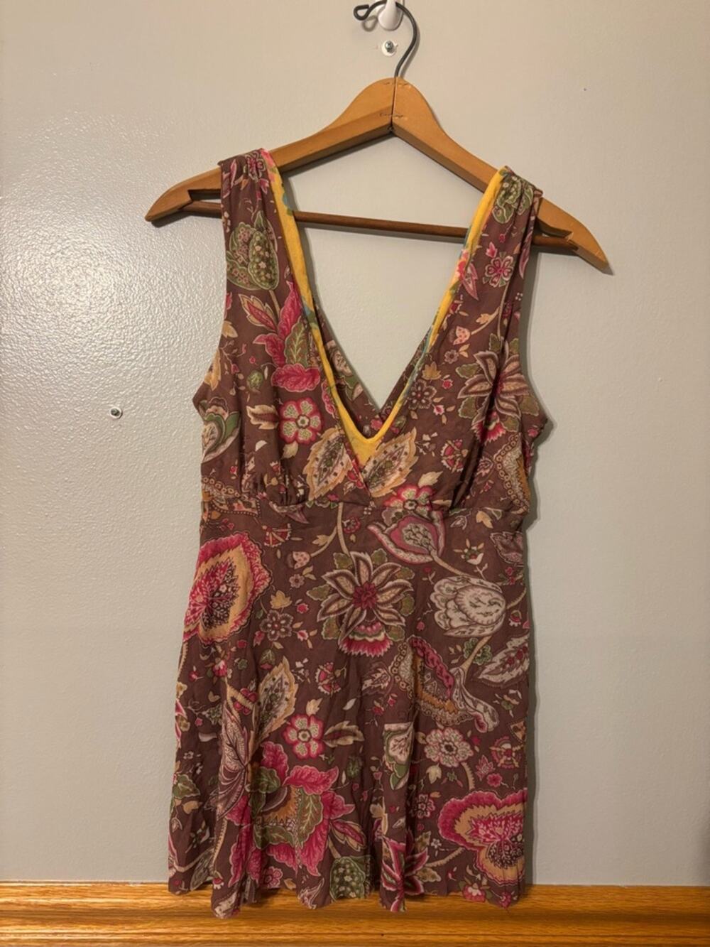 Y2K 2000s Sweet Pea by Stacy Frati paisley v-neck sleeveless top medium